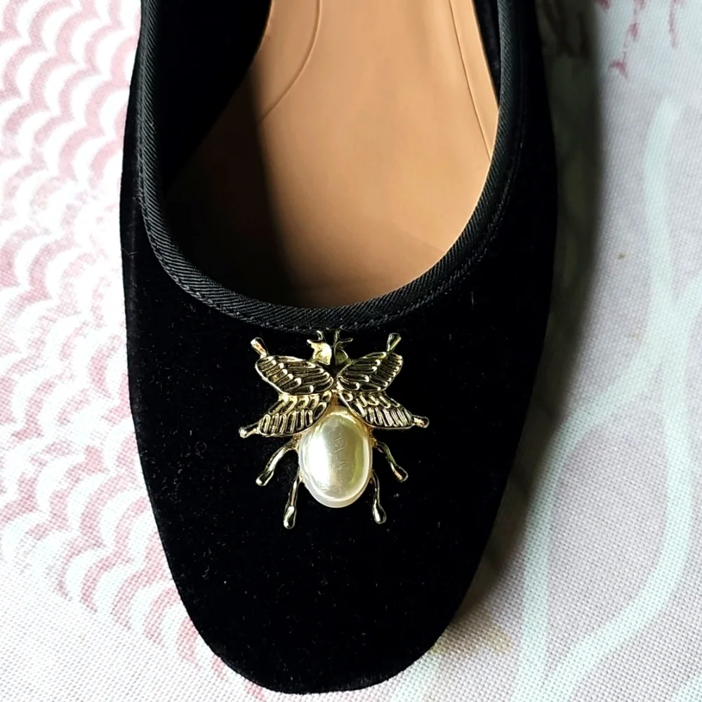 Zara Beetle Embelished Velvet Faux Pearl Ballet Flats in Black